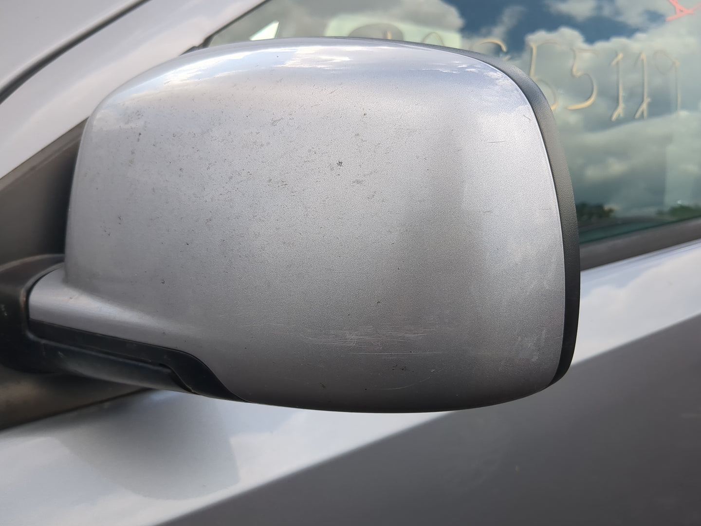 2015 Dodge Journey Driver Side View Mirror - Left Door Mirror OEM Used - Oemusedautoparts1.com