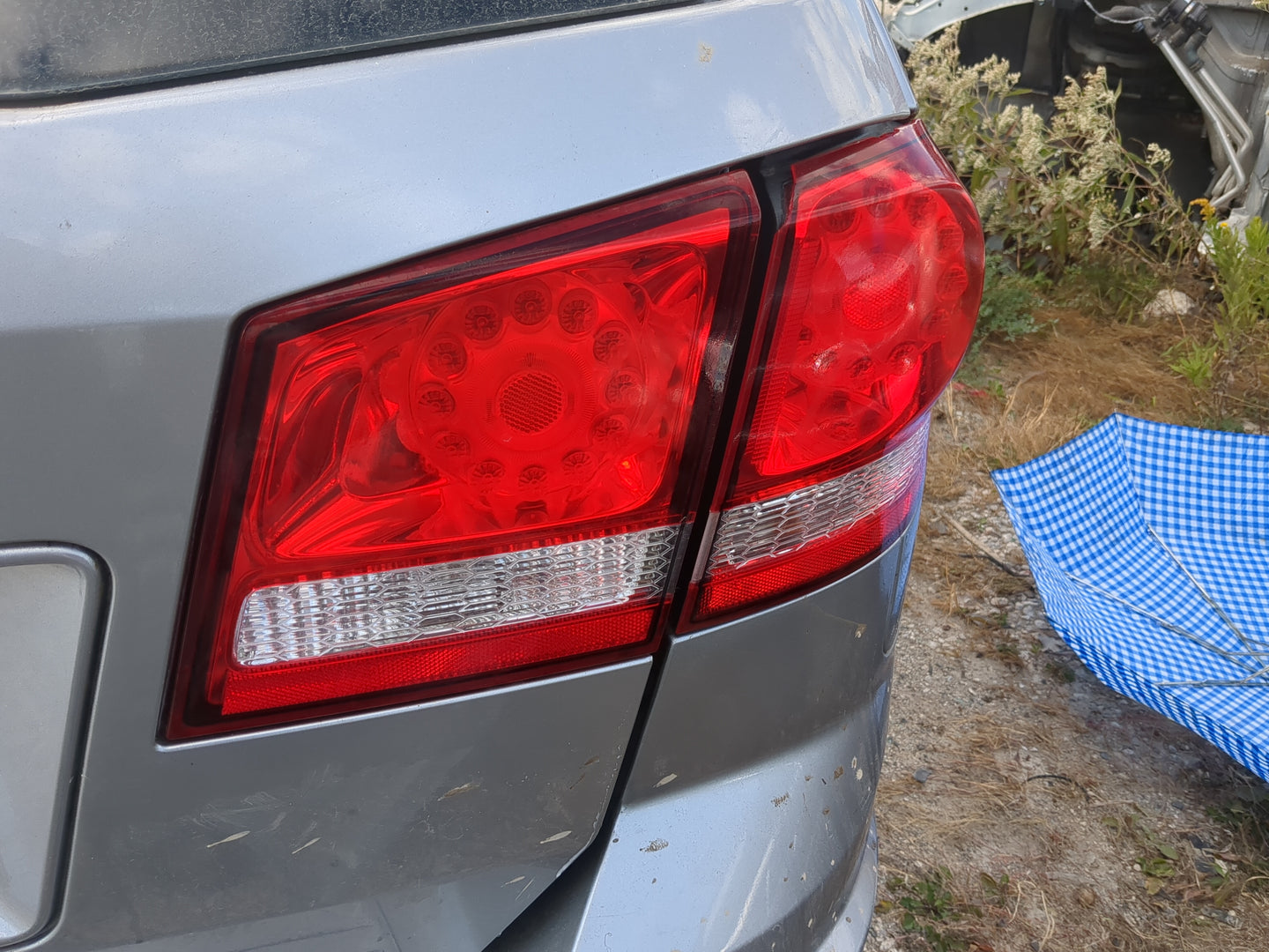 2015 Dodge Journey Passenger Right Side Deck Lid Mounted Tail Light 1170439 - Oemusedautoparts1.com
