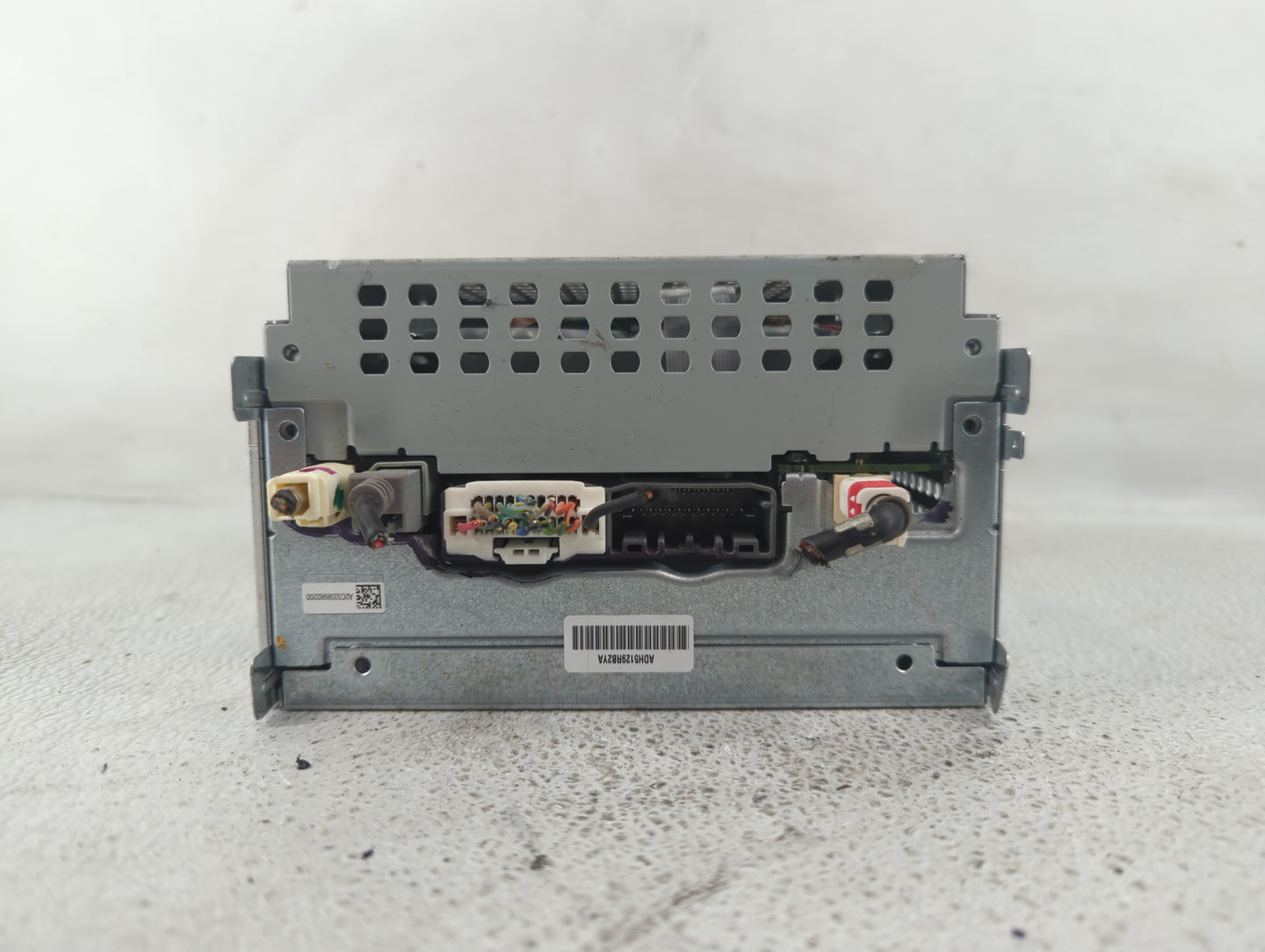 2015 Dodge Journey Radio AM FM Cd Player Receiver Replacement P/N:P68209666AD Fits OEM Used Auto Parts - Oemusedautoparts1.c
