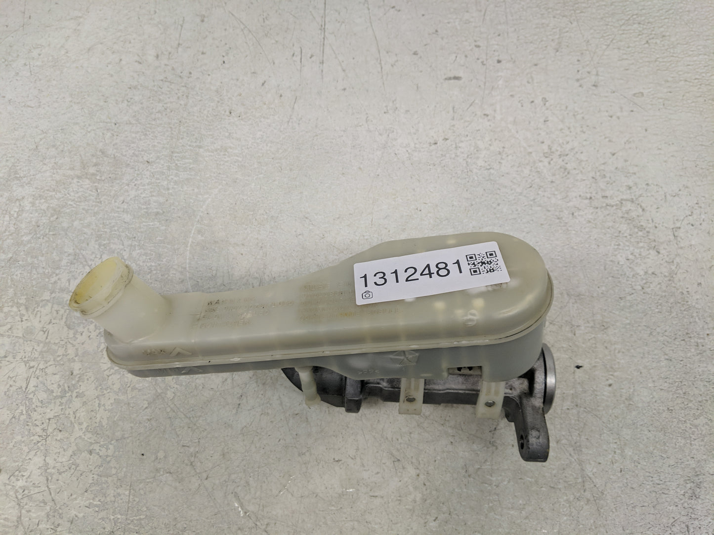 2015 Dodge Journey Brake Master Cylinder - Oemusedautoparts1.com