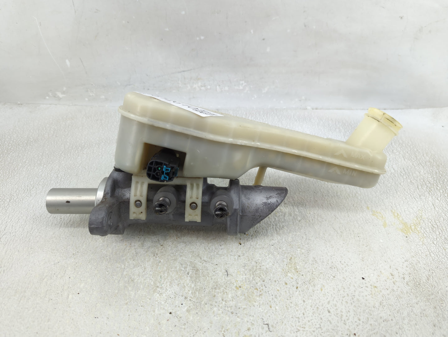 2015 Dodge Journey Brake Master Cylinder 1312610 - Oemusedautoparts1.com