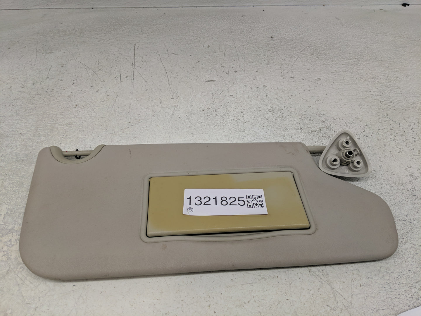 2015 Dodge Journey Sun Visor Shade Replacement Passenger Right Mirror Fits OEM Used Auto Parts - Oemusedautoparts1.com