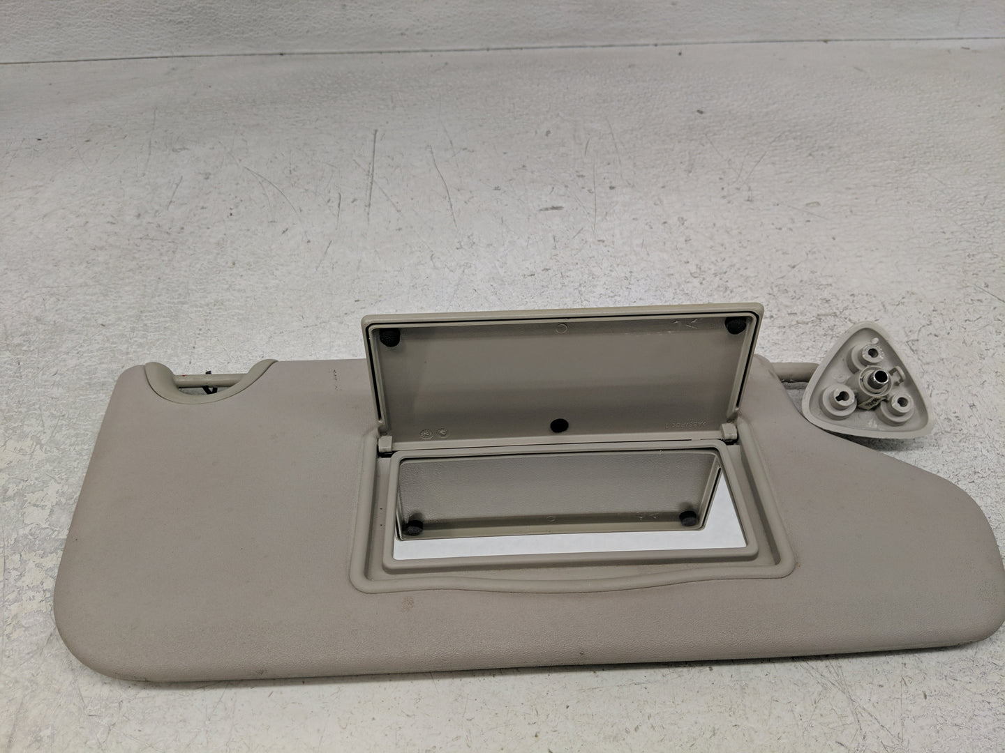 2015 Dodge Journey Sun Visor Shade Replacement Passenger Right Mirror Fits OEM Used Auto Parts - Oemusedautoparts1.com