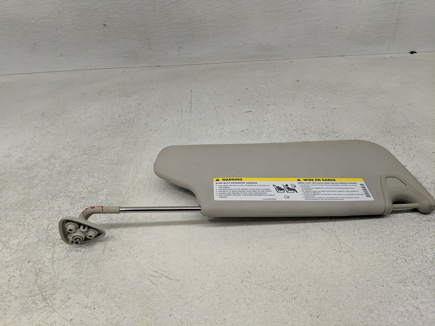 2015 Dodge Journey Sun Visor Shade Replacement Driver Left Mirror Fits OEM Used Auto Parts - Oemusedautoparts1.com