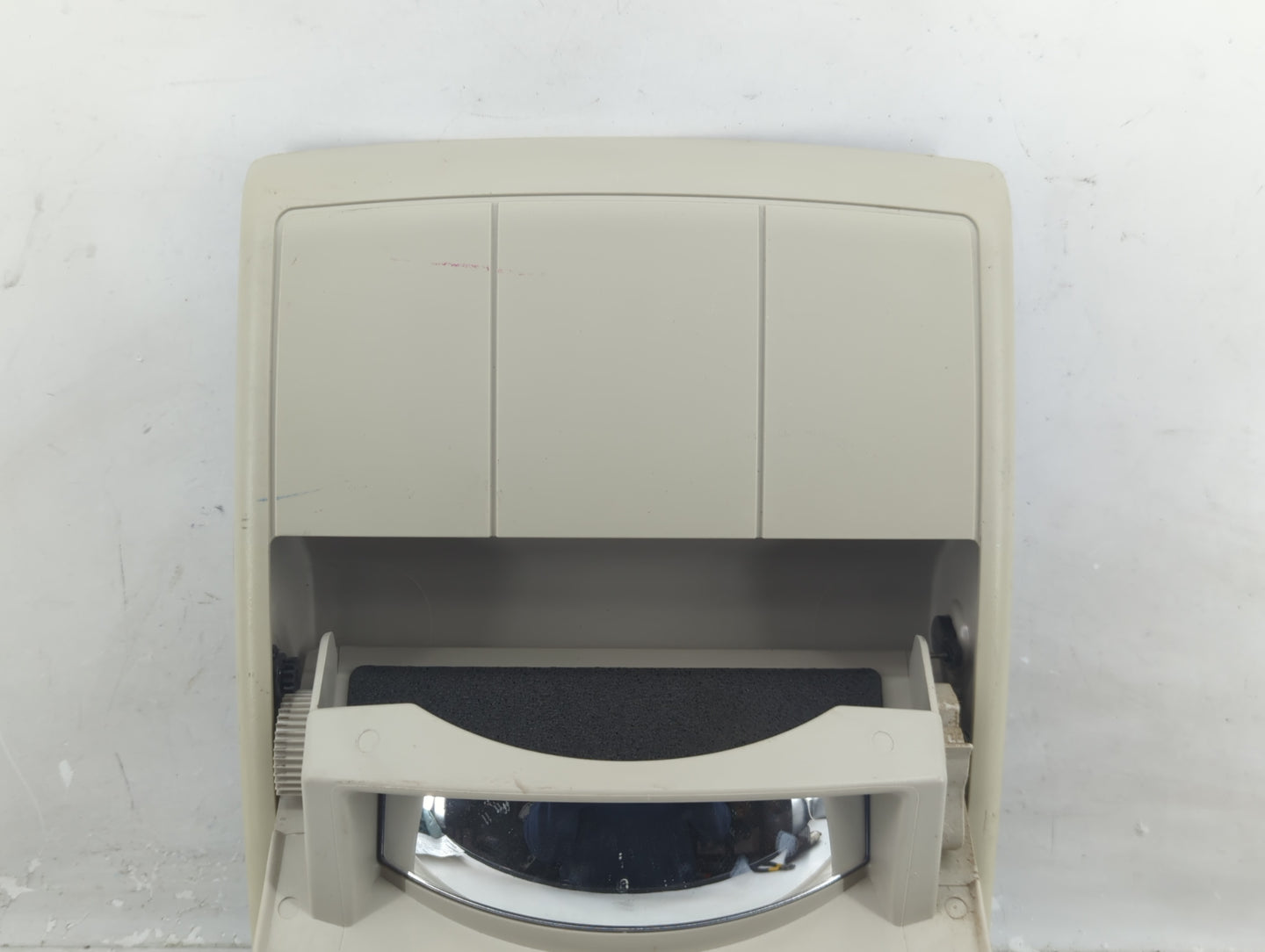 2012-2019 Dodge Journey Overhead Roof Console 1323628 - Oemusedautoparts1.com