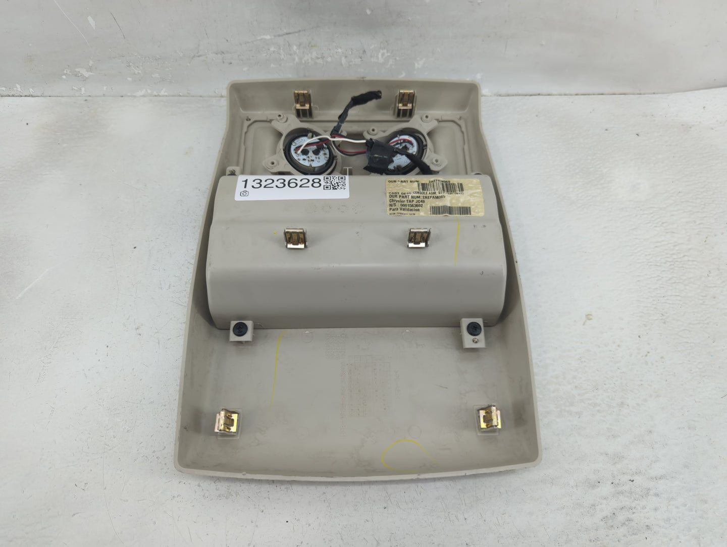 2012-2019 Dodge Journey Overhead Roof Console 1323628 - Oemusedautoparts1.com