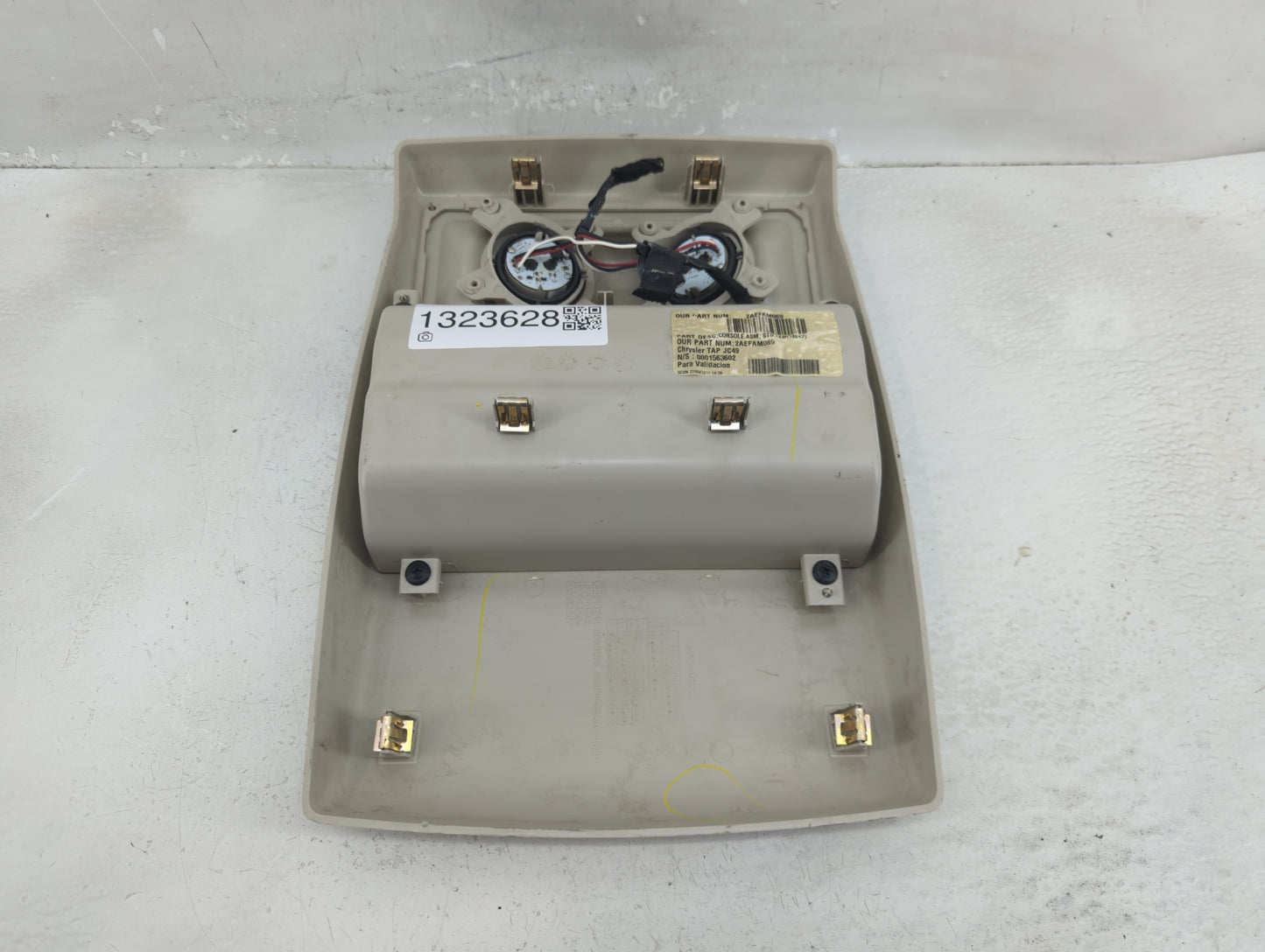 2012-2019 Dodge Journey Overhead Roof Console 1323628 - Oemusedautoparts1.com
