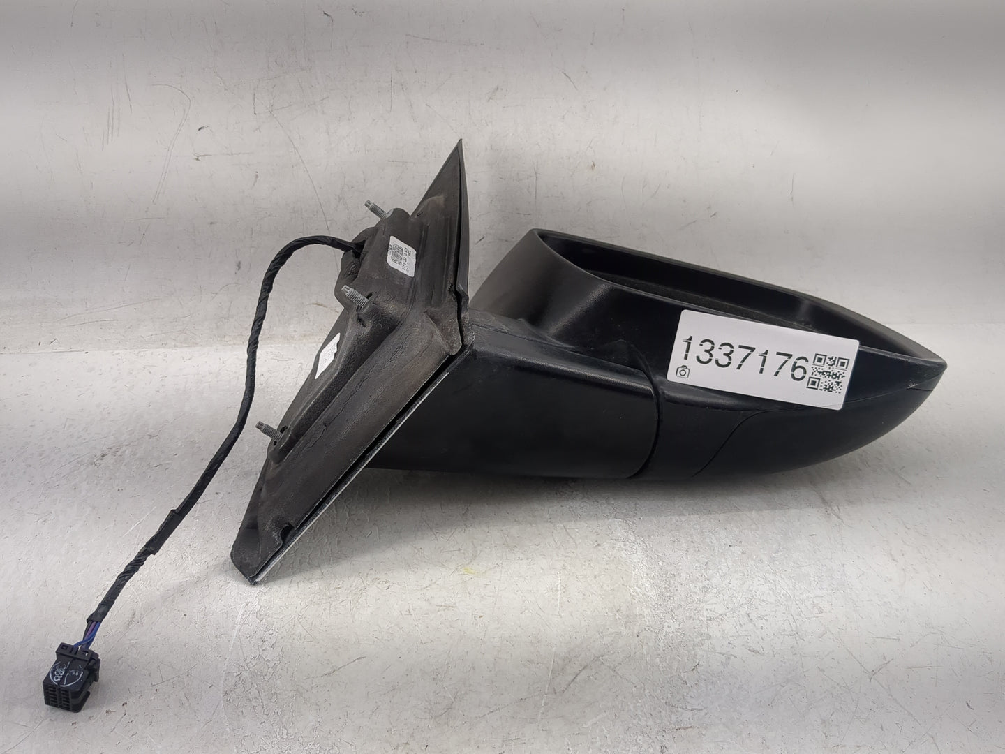 2015 Dodge Journey Passenger Side View Mirror - Right Door Mirror OEM Used - Oemusedautoparts1.com
