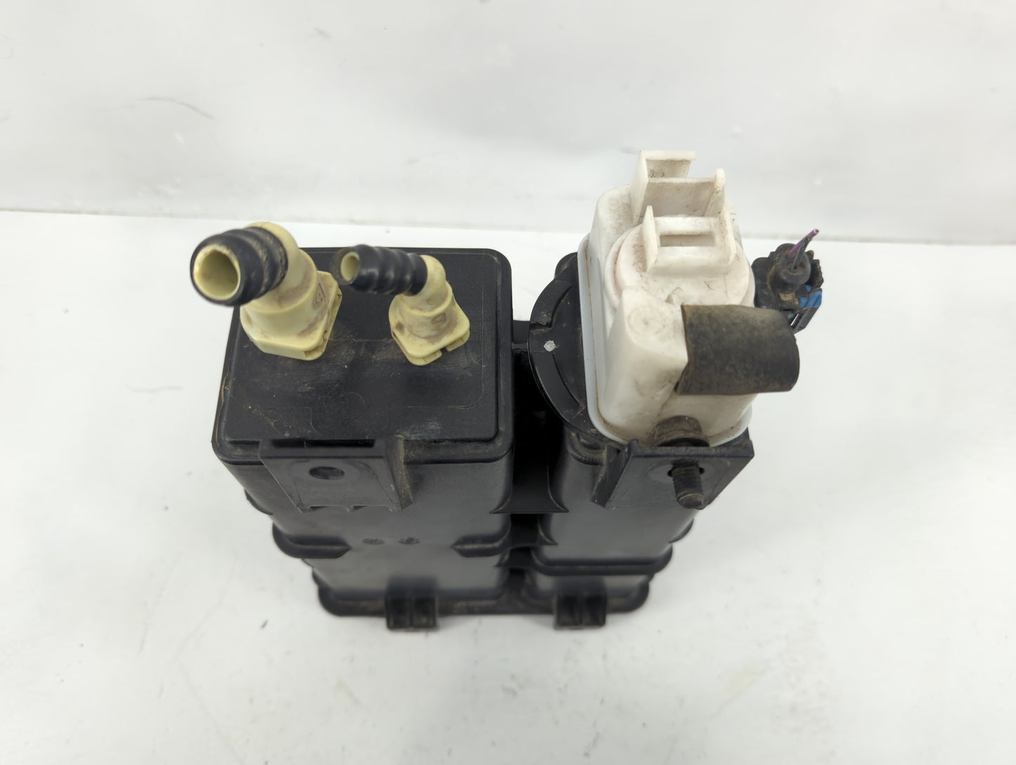 2015 Dodge Journey Fuel Vapor Charcoal Canister - Oemusedautoparts1.com