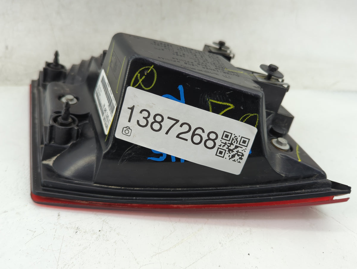2015 Dodge Journey Passenger Right Side Deck Lid Mounted Tail Light 1387268 - Oemusedautoparts1.com