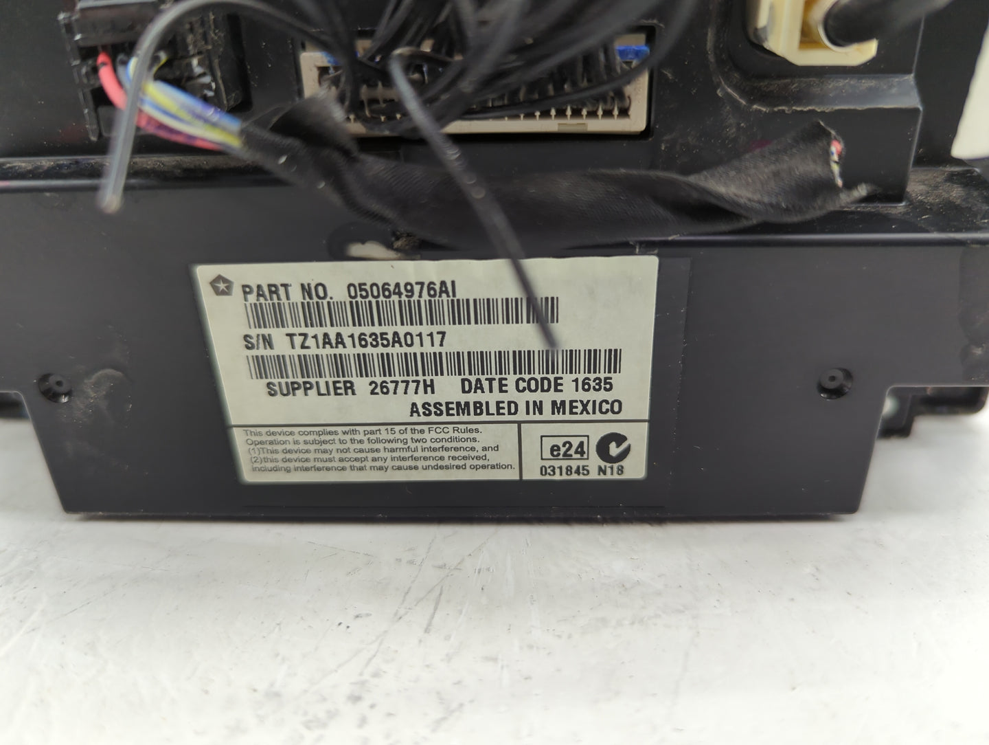 2018-2020 Dodge Journey Radio AM FM Cd Player Receiver Replacement P/N:05064976AI Fits Fits 2018 2019 2020 OEM Used Auto Par