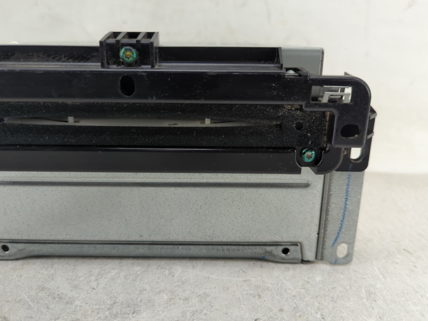 2018-2020 Dodge Journey Radio AM FM Cd Player Receiver Replacement P/N:P68209665AD Fits Fits 2018 2019 2020 OEM Used Auto Pa