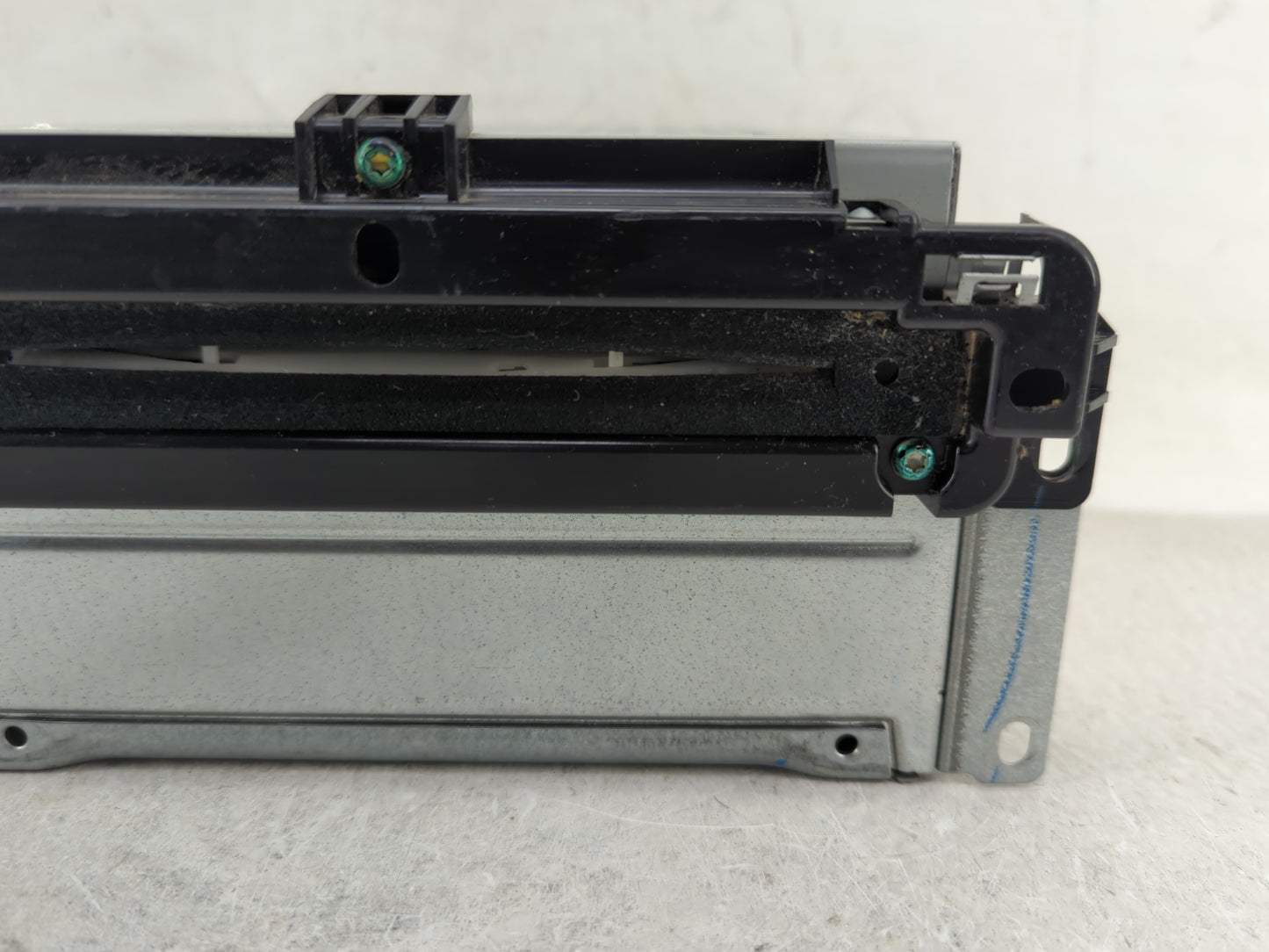2018-2020 Dodge Journey Radio AM FM Cd Player Receiver Replacement P/N:P68209665AD Fits Fits 2018 2019 2020 OEM Used Auto Pa