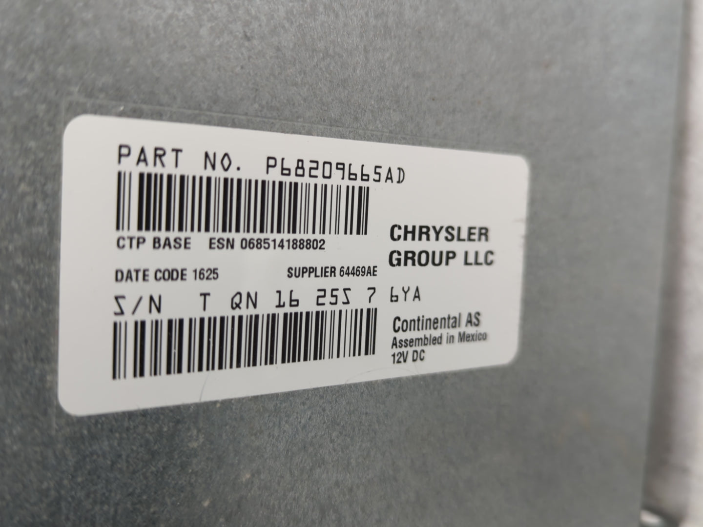 2018-2020 Dodge Journey Radio AM FM Cd Player Receiver Replacement P/N:P68209665AD Fits Fits 2018 2019 2020 OEM Used Auto Pa