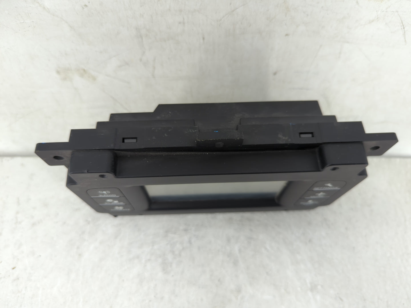 2018-2020 Dodge Journey Radio AM FM Cd Player Receiver Replacement P/N:05064976AI Fits Fits 2018 2019 2020 OEM Used Auto Par