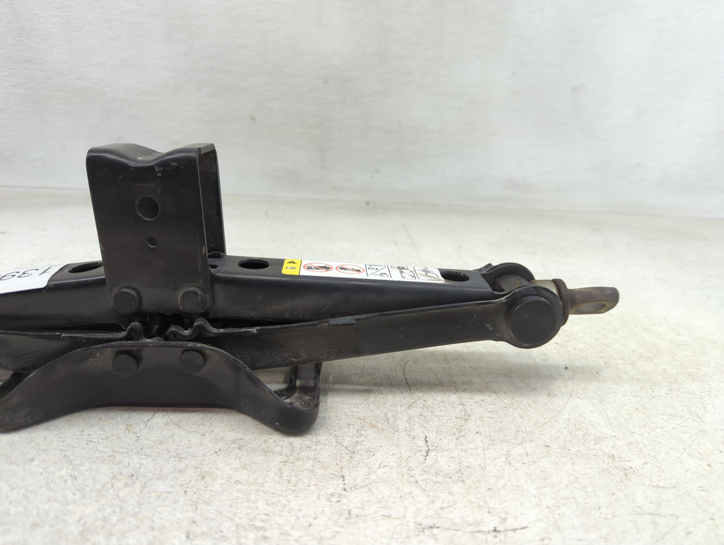 2015 Dodge Journey Spare Scissor Car Jack 1390154 - Oemusedautoparts1.com