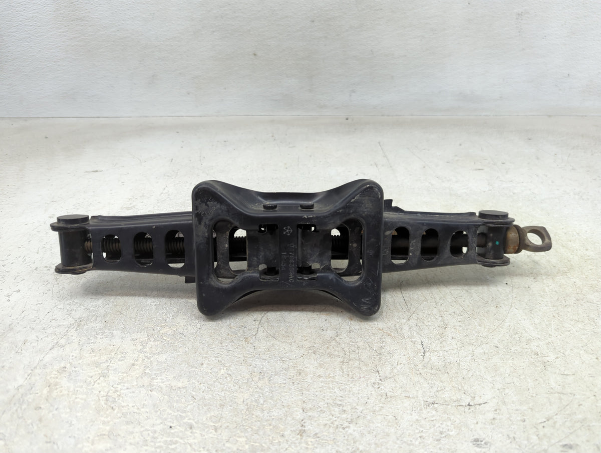 2015 Dodge Journey Spare Scissor Car Jack 1390154 - Oemusedautoparts1.com