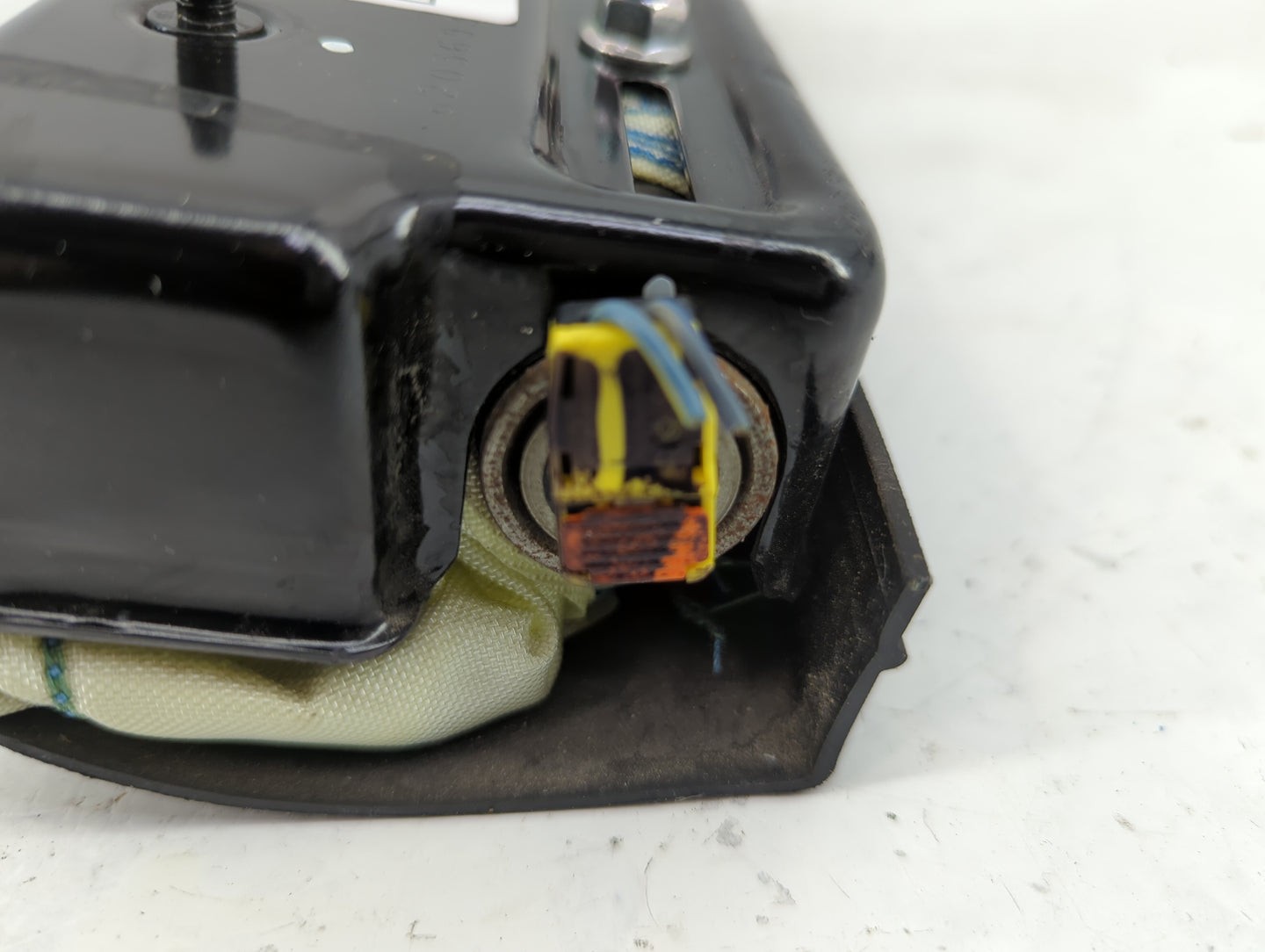 2015 Dodge Journey Air Bag Driver Left Knee OEM P/N:P68082494AE Fits OEM Used Auto Parts - Oemusedautoparts1.com