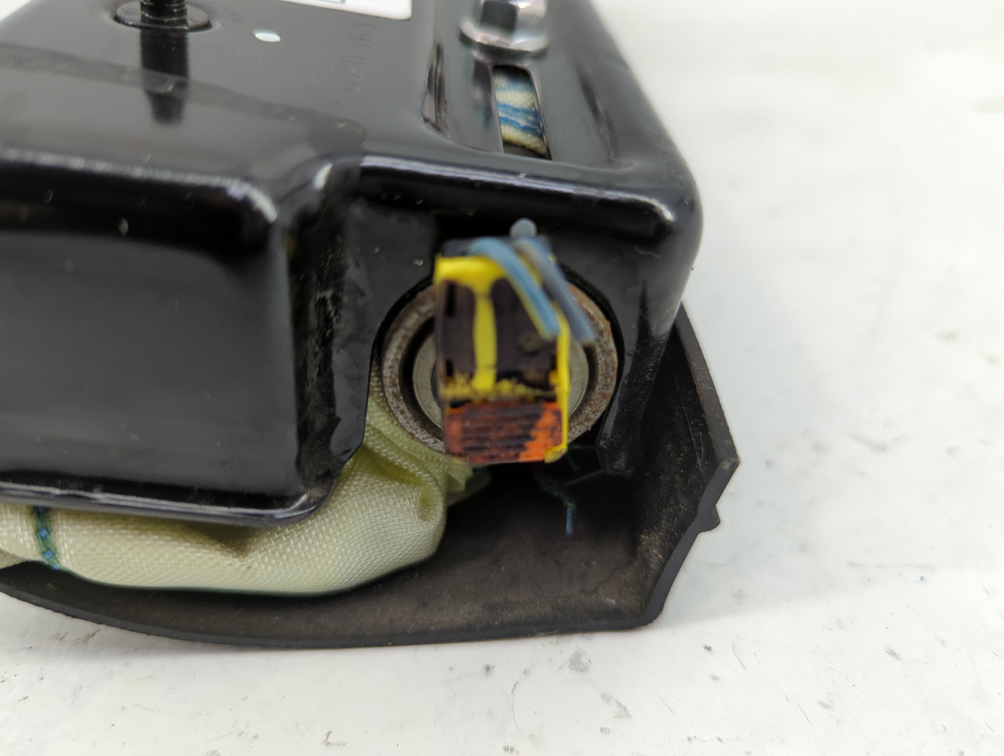 2015 Dodge Journey Air Bag Driver Left Knee OEM P/N:P68082494AE Fits OEM Used Auto Parts - Oemusedautoparts1.com