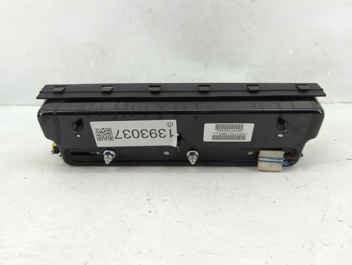 2015 Dodge Journey Air Bag Driver Left Knee OEM P/N:P68082494AE Fits OEM Used Auto Parts - Oemusedautoparts1.com