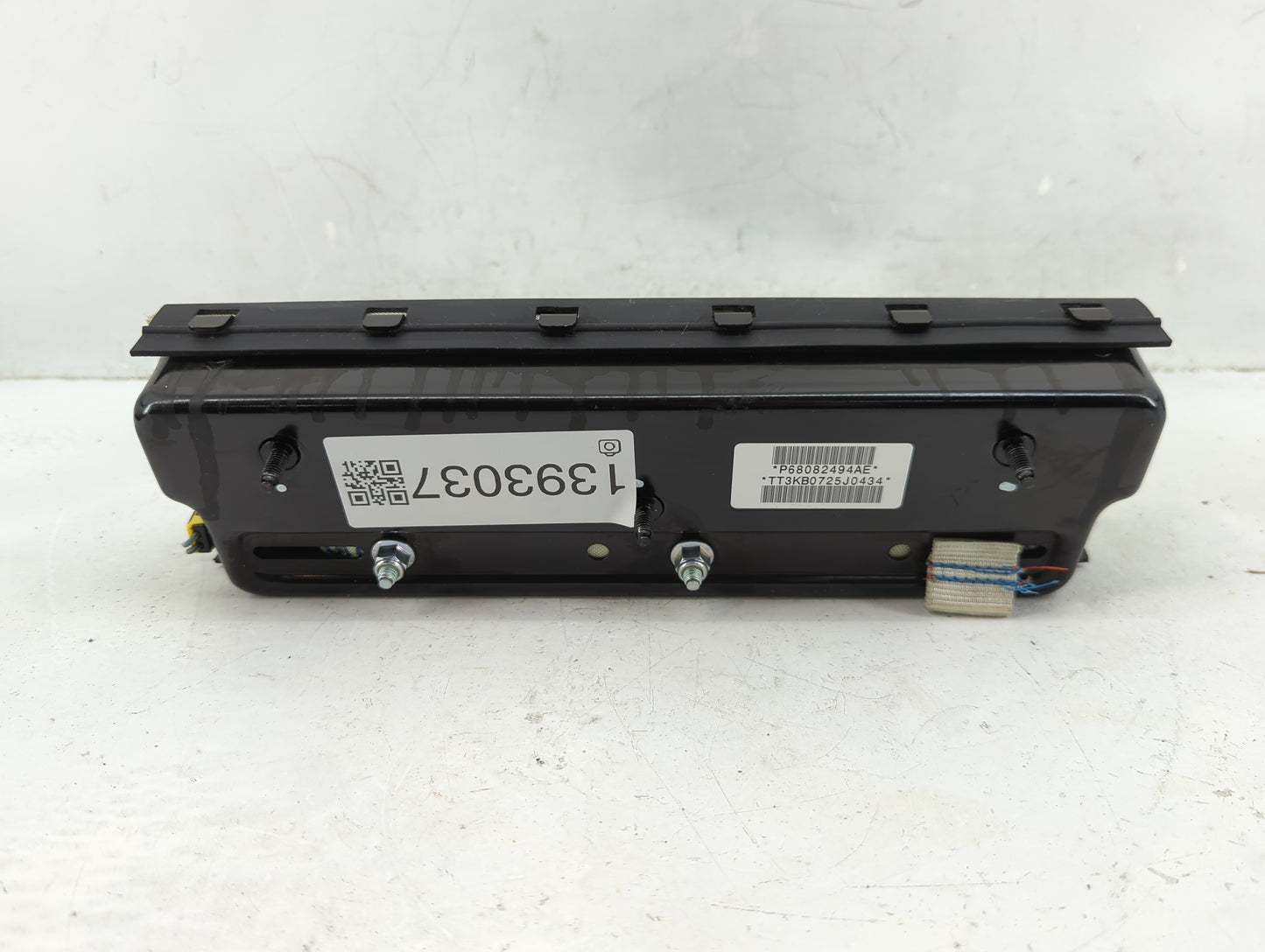 2015 Dodge Journey Air Bag Driver Left Knee OEM P/N:P68082494AE Fits OEM Used Auto Parts - Oemusedautoparts1.com