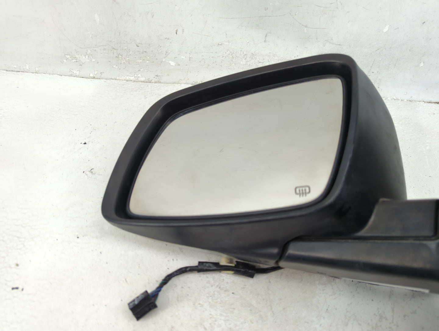 2015 Dodge Journey Driver Side View Mirror - Left Door Mirror OEM Used - Oemusedautoparts1.com