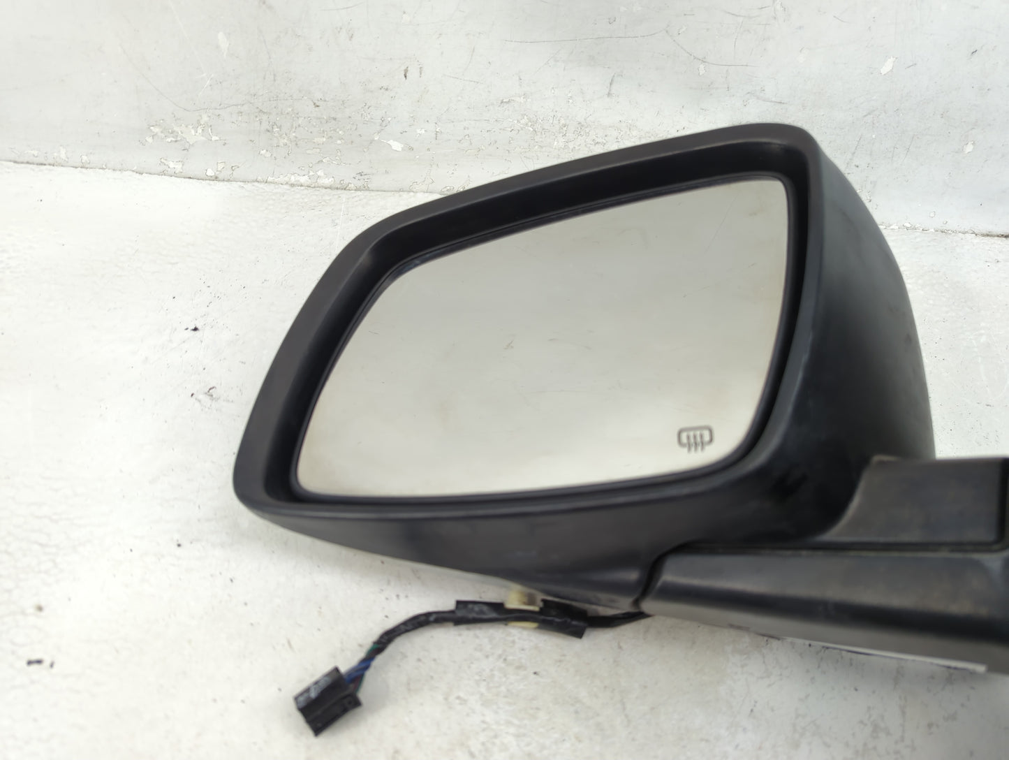 2015 Dodge Journey Driver Side View Mirror - Left Door Mirror OEM Used - Oemusedautoparts1.com