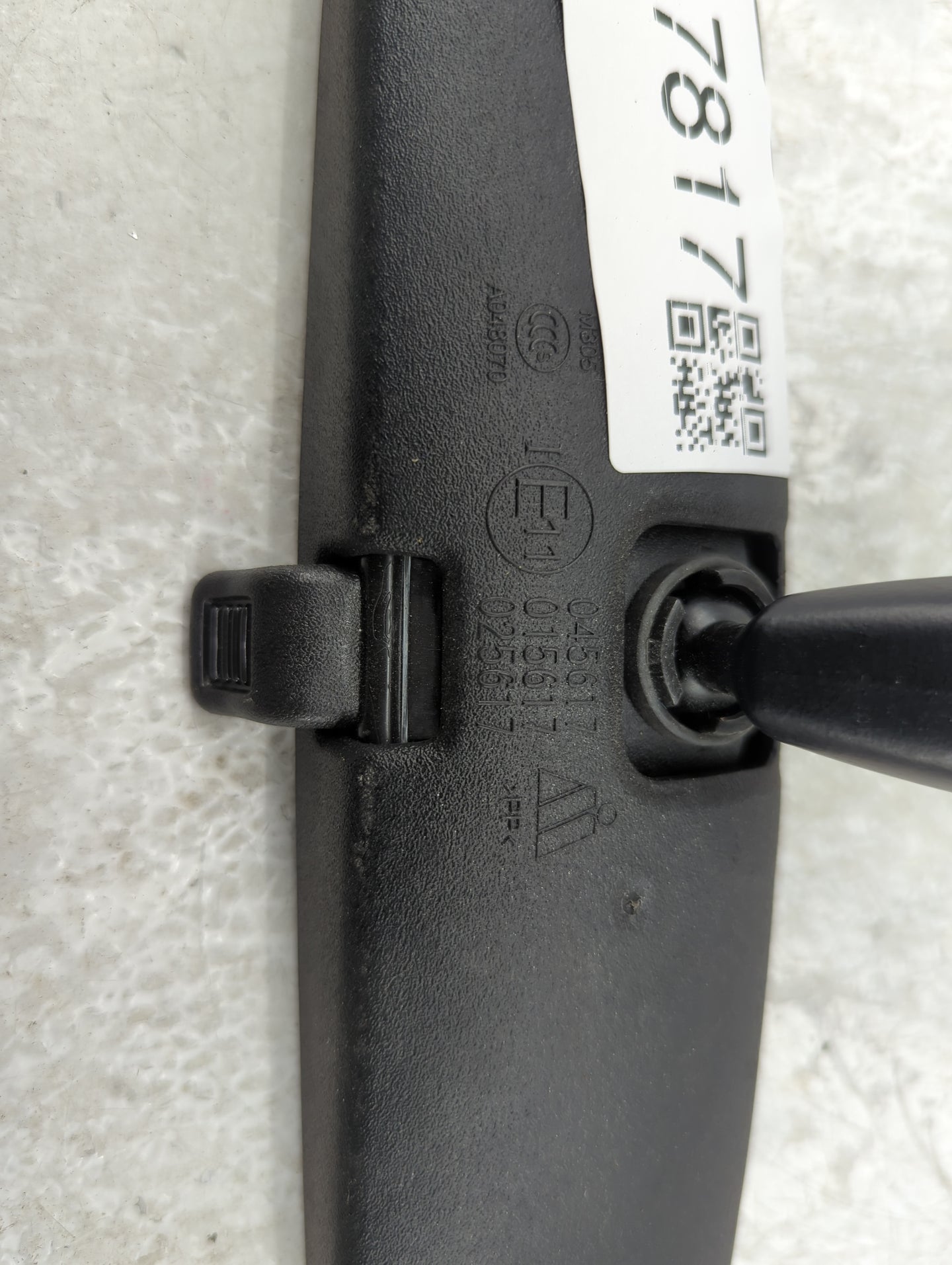 2015 Dodge Journey Interior Rear View Mirror Replacement OEM P/N:E11028018 Fits OEM Used Auto Parts - Oemusedautoparts1.com