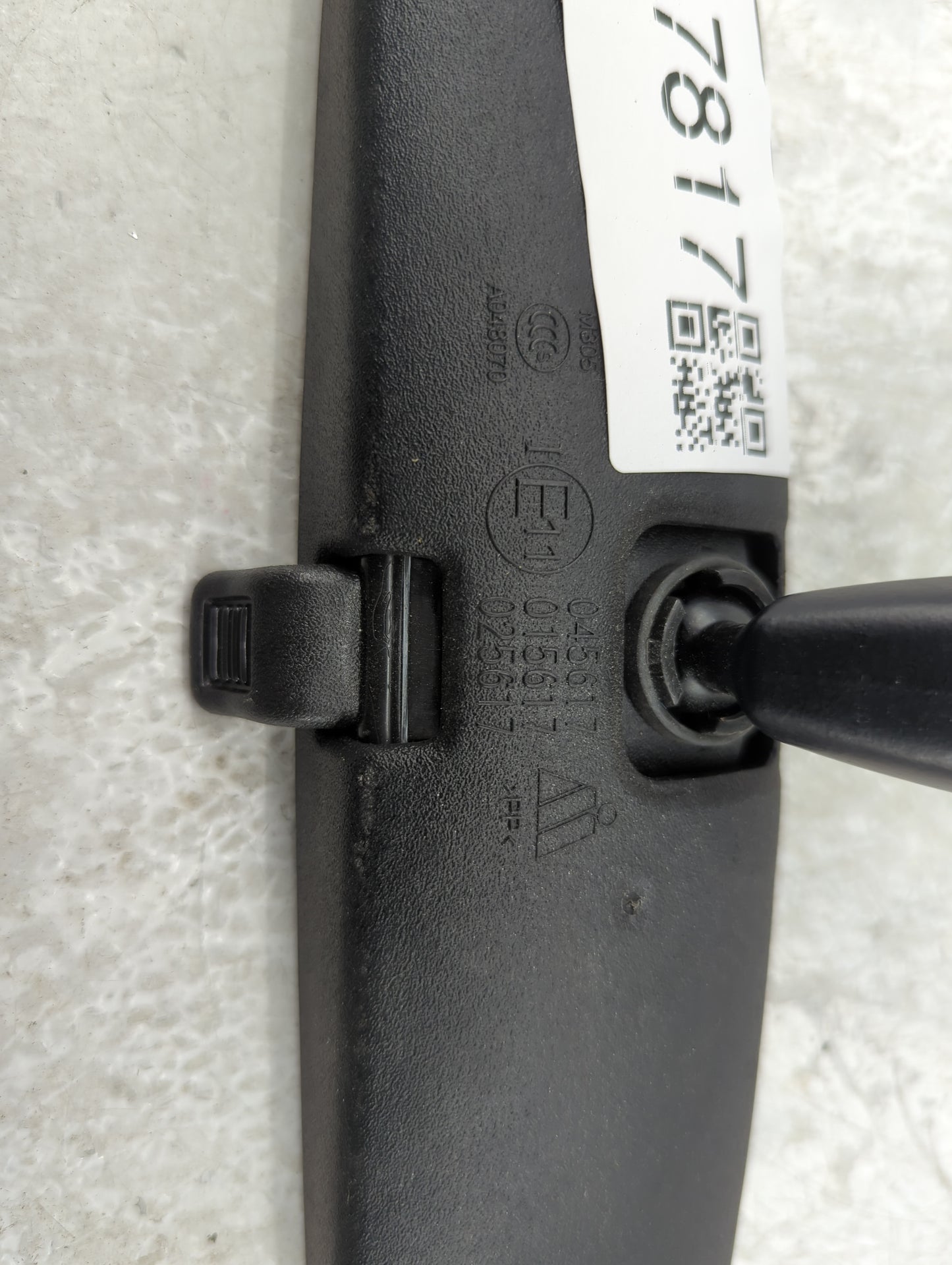 2015 Dodge Journey Interior Rear View Mirror Replacement OEM P/N:E11028018 Fits OEM Used Auto Parts - Oemusedautoparts1.com