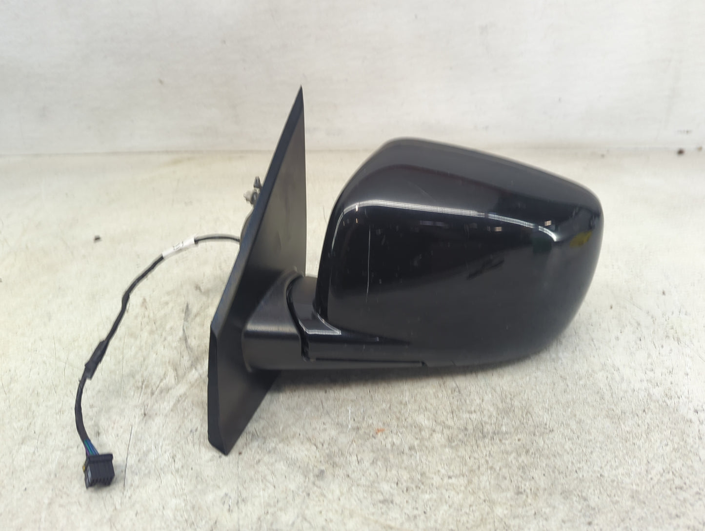 2015 Dodge Journey Driver Side View Mirror - Left Door Mirror OEM Used - Oemusedautoparts1.com