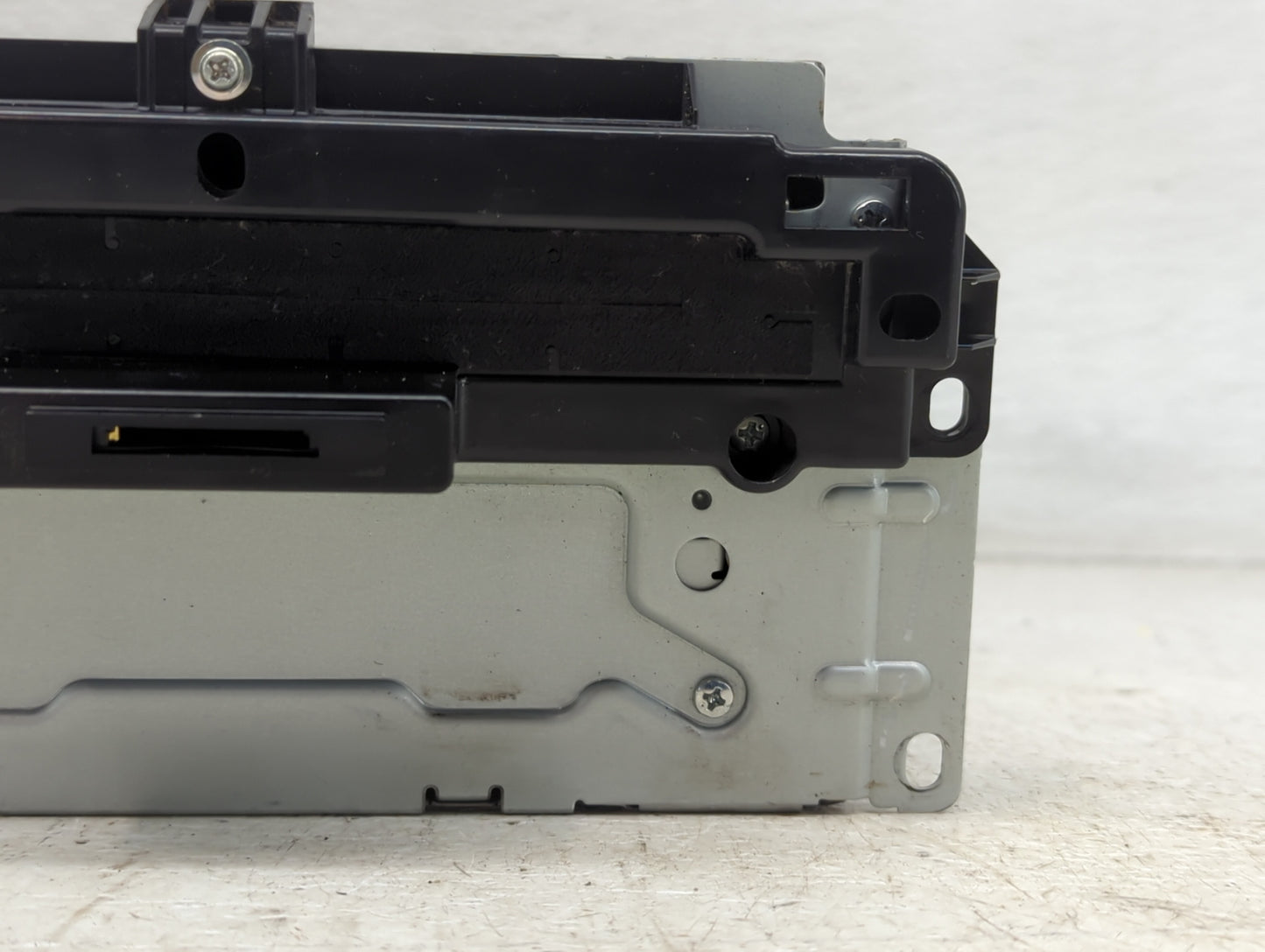 2015 Dodge Journey Radio AM FM Cd Player Receiver Replacement P/N:P68240129AA CQ-ZC04E1GXB Fits OEM Used Auto Parts - Oemuse