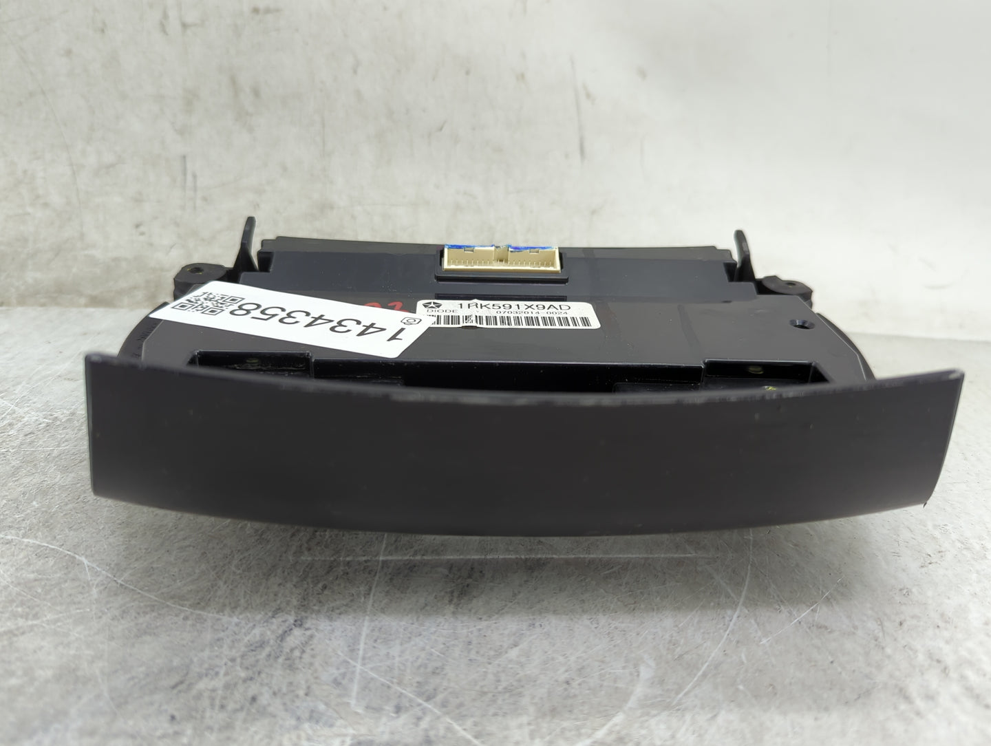 2015 Dodge Journey Climate Control Module Temperature AC/Heater Replacement P/N:1RK591X9AD Fits OEM Used Auto Parts - Oemuse