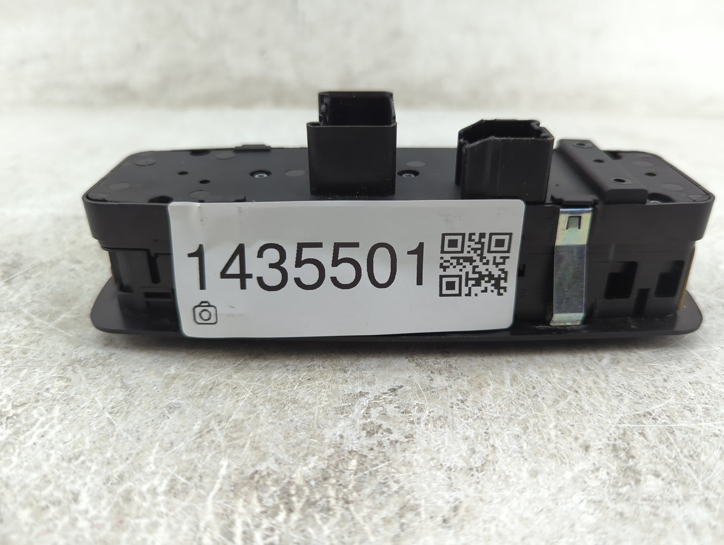 2015 Dodge Journey Master Power Window Switch Replacement Driver Side Left Fits OEM Used Auto Parts - Oemusedautoparts1.com
