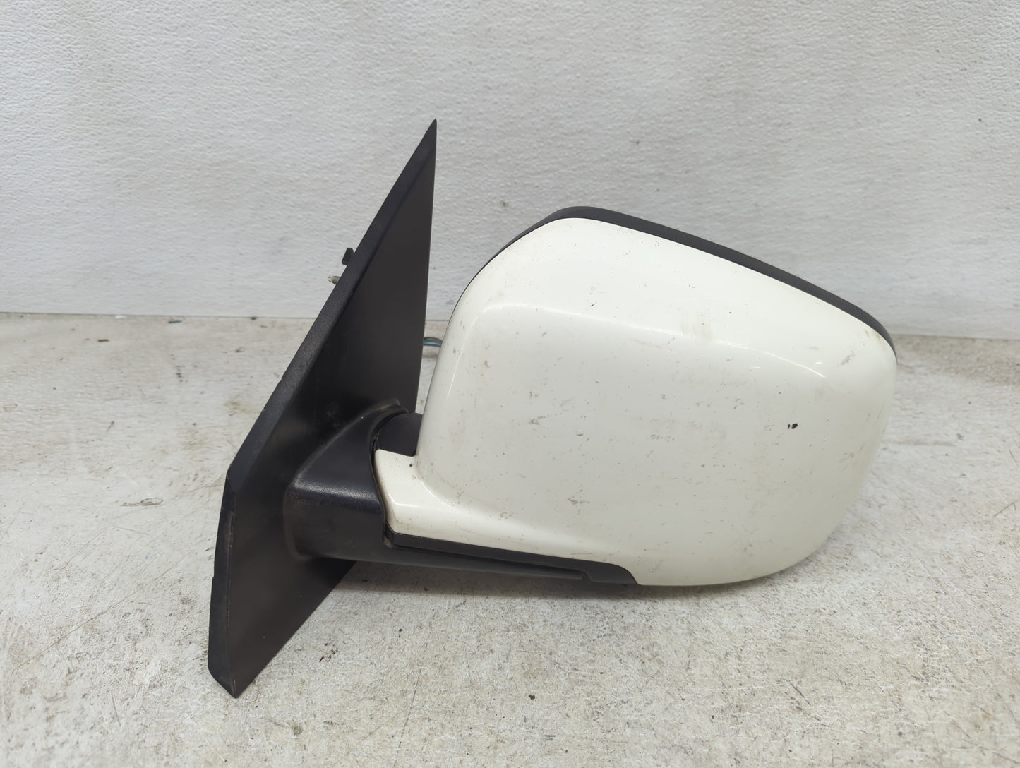 2015 Dodge Journey Driver Side View Mirror - Left Door Mirror OEM Used - Oemusedautoparts1.com