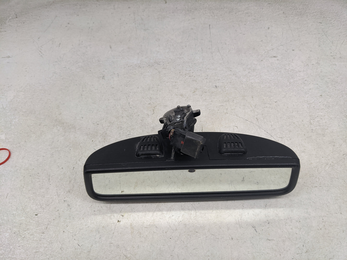 2015 Dodge Journey Interior Rear View Mirror Replacement OEM P/N:E1 025147 Fits OEM Used Auto Parts - Oemusedautoparts1.com