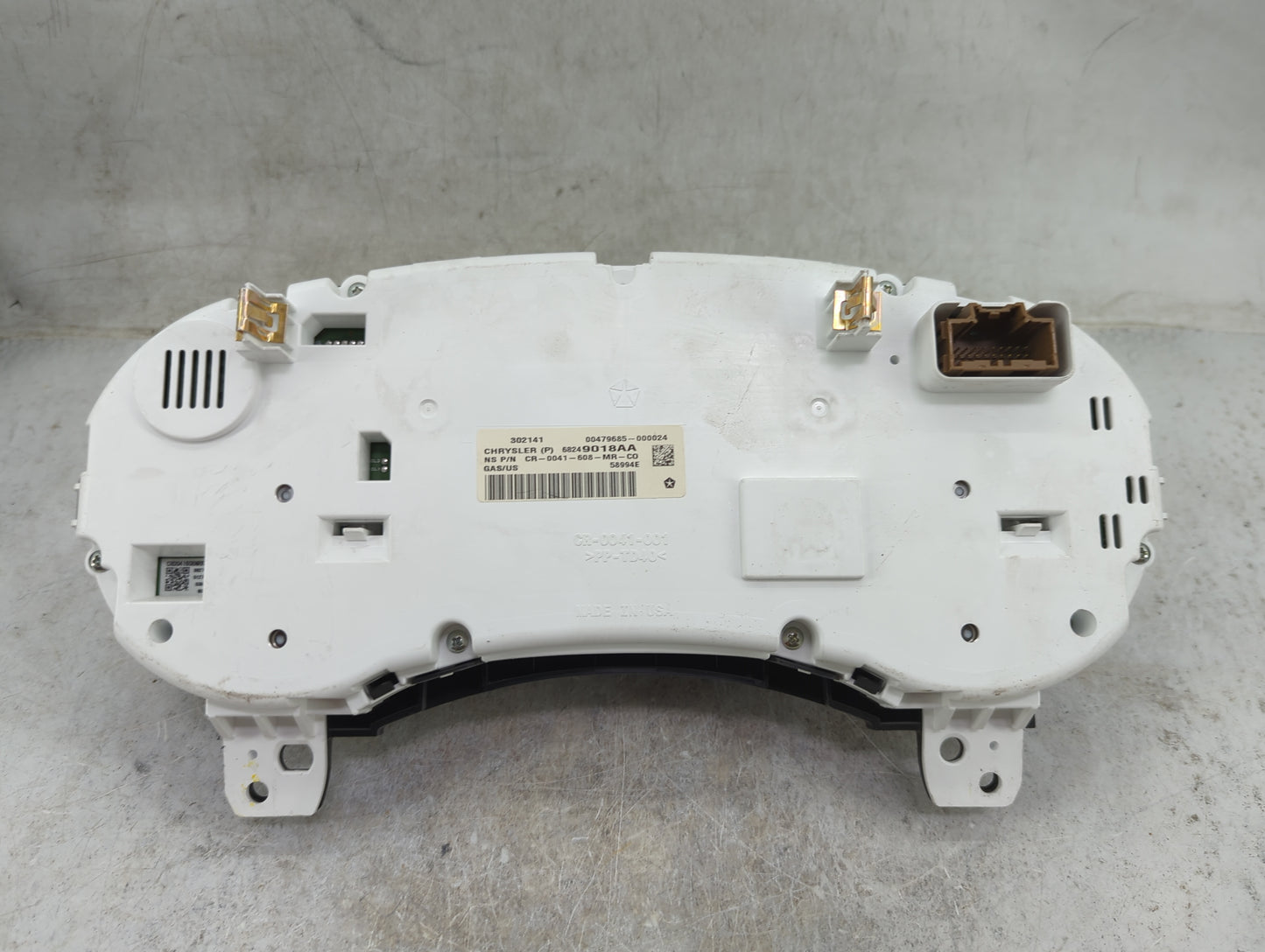 2015 Dodge Journey Instrument Cluster Speedometer Gauges P/N:68249018AA CR-0041-608-MR-CO Miles: Fits OEM Used Auto Parts - 