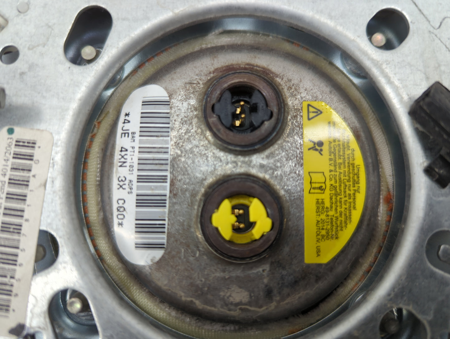 2020-2020 Dodge Journey Air Bag Driver Left Steering Wheel Mounted 1465937 - Oemusedautoparts1.com
