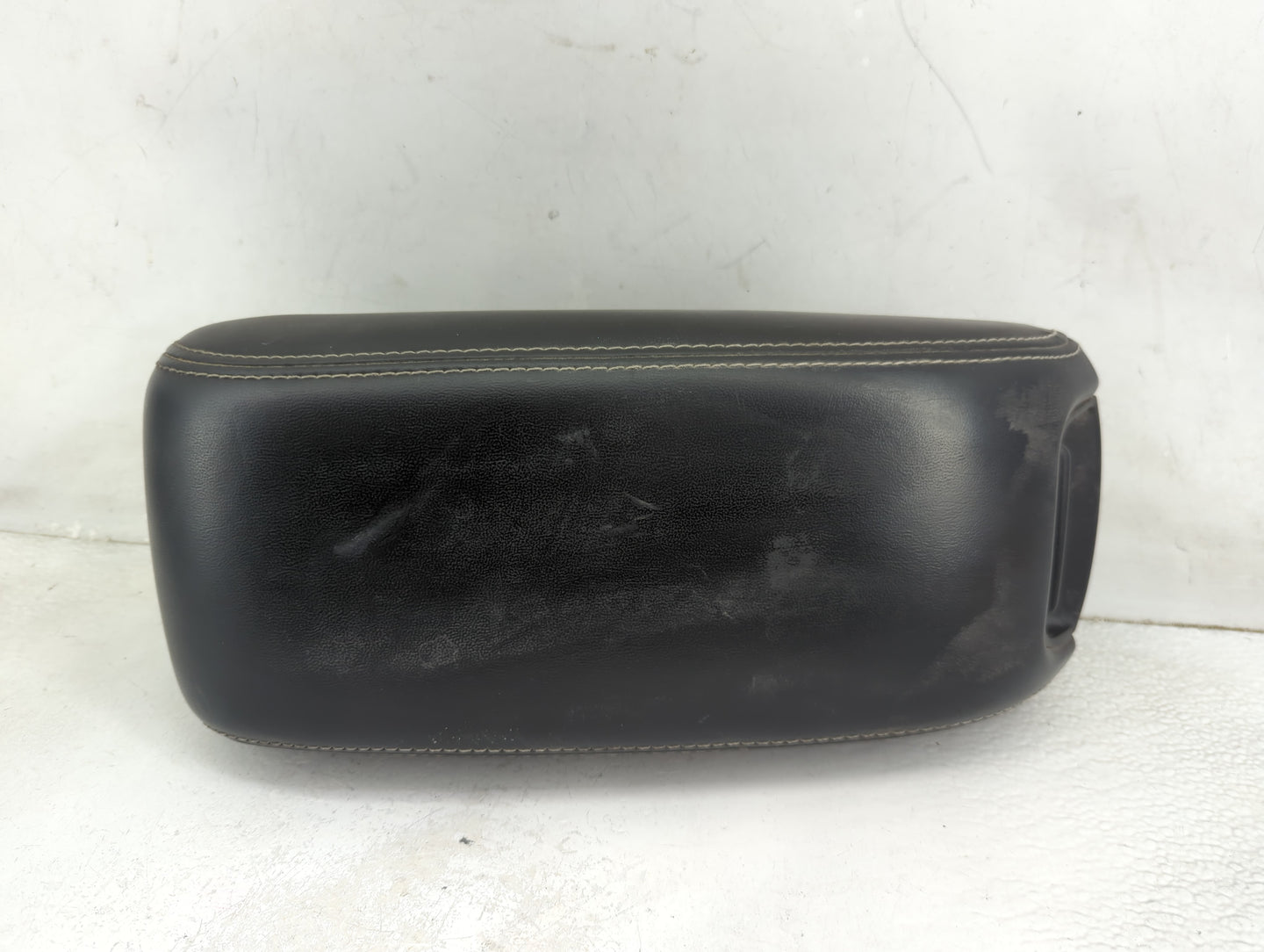 2015 Dodge Journey Center Console Armrest Cover Lid P/N:202297 Fits OEM Used Auto Parts - Oemusedautoparts1.com