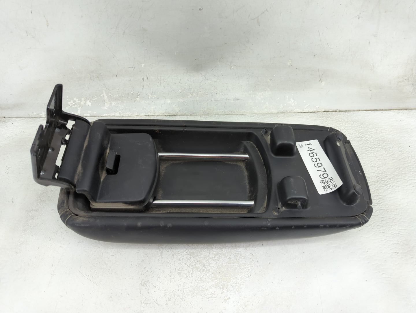 2015 Dodge Journey Center Console Armrest Cover Lid P/N:202297 Fits OEM Used Auto Parts - Oemusedautoparts1.com