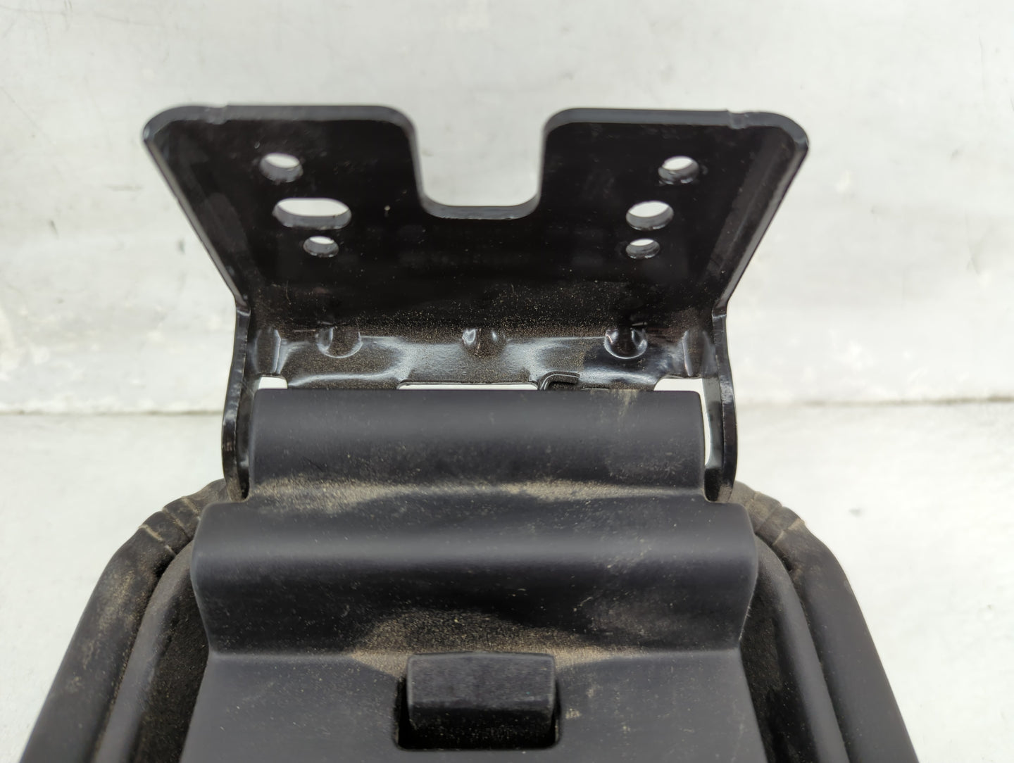 2015 Dodge Journey Center Console Armrest Cover Lid P/N:202297 Fits OEM Used Auto Parts - Oemusedautoparts1.com