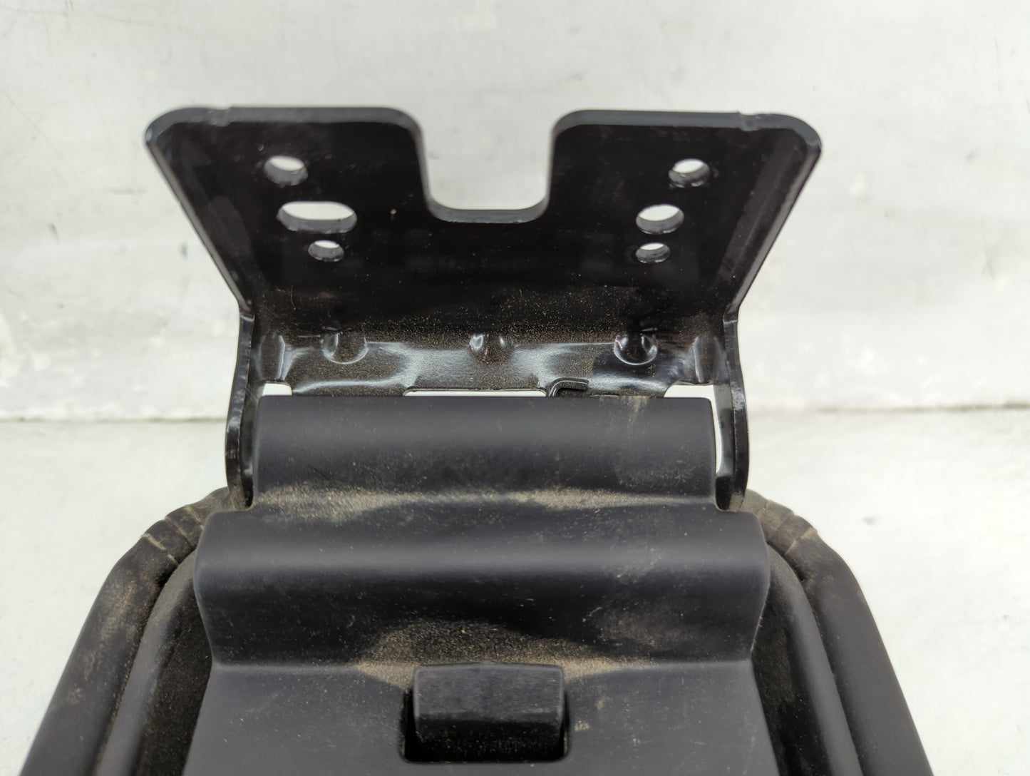 2015 Dodge Journey Center Console Armrest Cover Lid P/N:202297 Fits OEM Used Auto Parts - Oemusedautoparts1.com