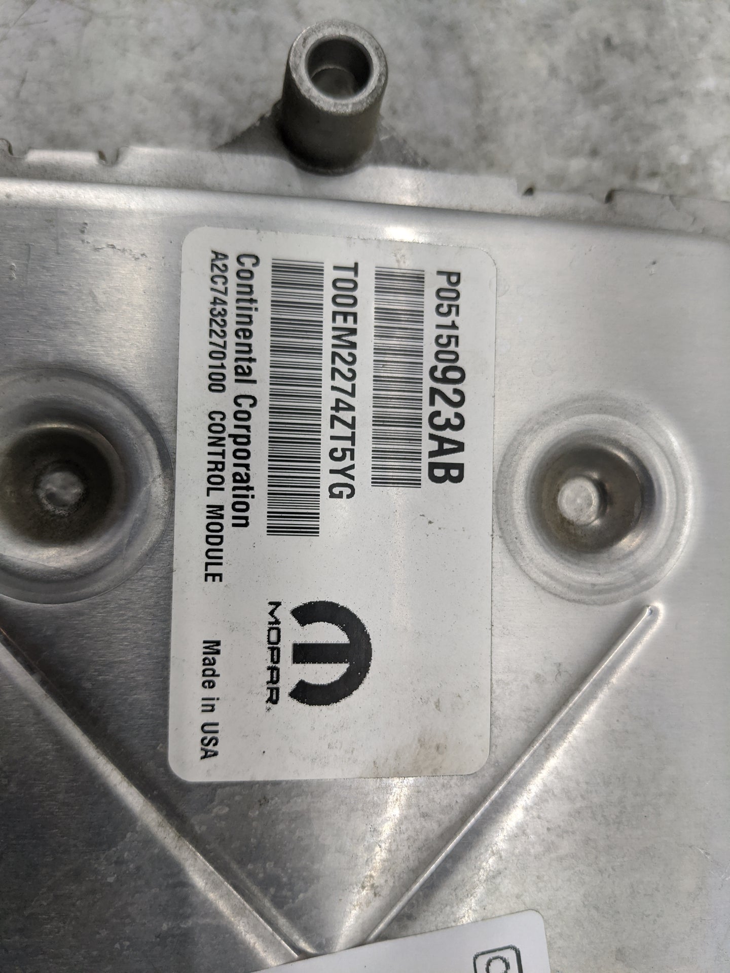 2015 Dodge Journey PCM Engine Control Computer ECU ECM PCU OEM P/N:P05150923AB T00EM2274ZT5YG, A2C74322Z70100, A2C55358551 F