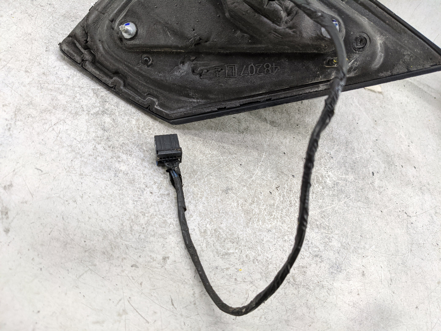 2015 Dodge Journey Driver Side View Mirror - Left Door Mirror OEM Used - Oemusedautoparts1.com