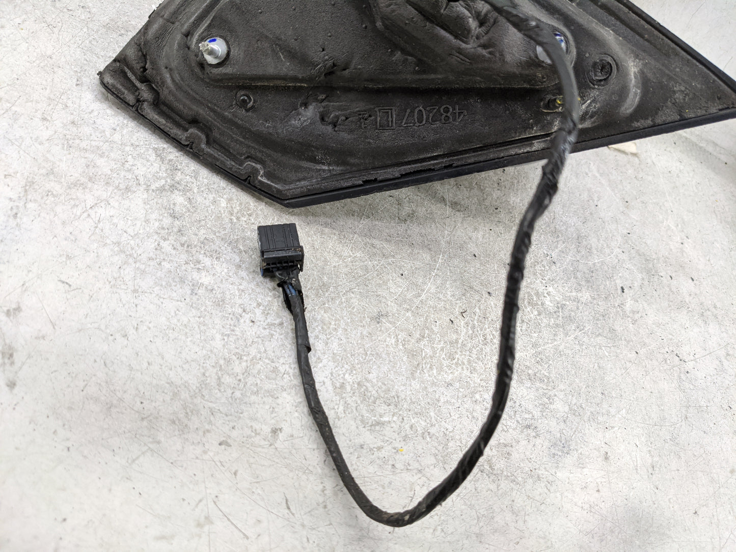 2015 Dodge Journey Driver Side View Mirror - Left Door Mirror OEM Used - Oemusedautoparts1.com