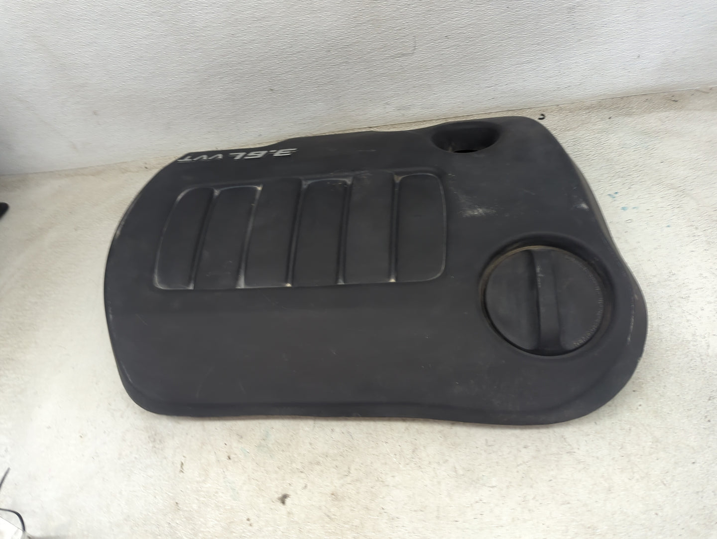 2015 Dodge Journey Engine Cover 1479299 - Oemusedautoparts1.com