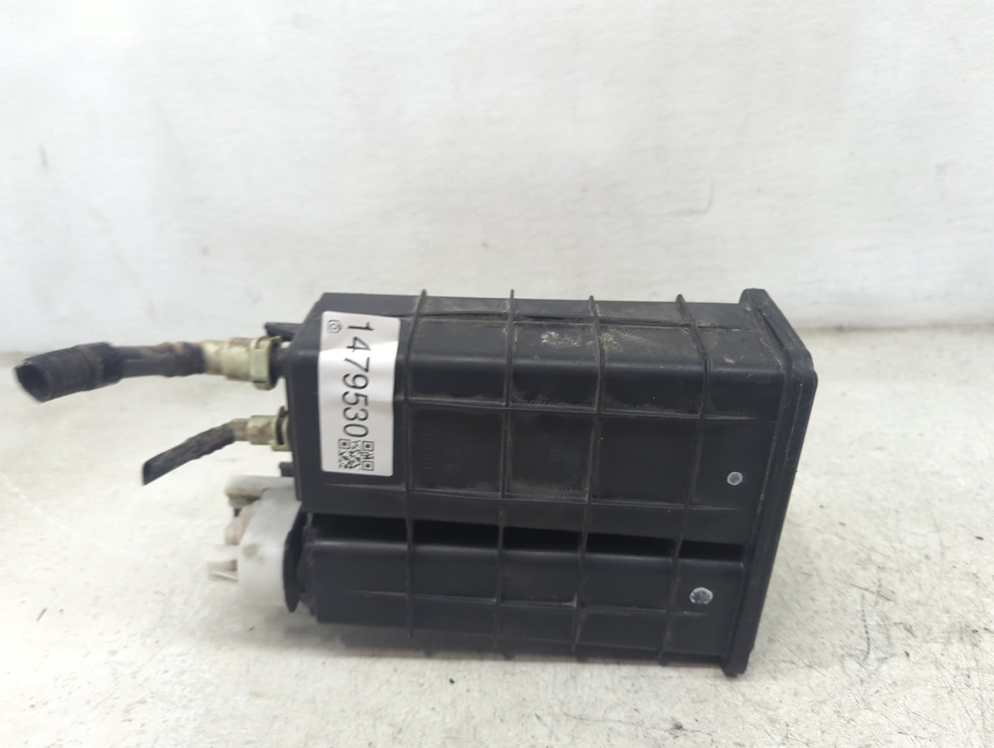 2015 Dodge Journey Fuel Vapor Charcoal Canister 1479530 - Oemusedautoparts1.com