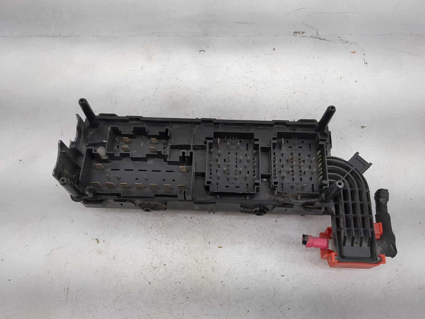 2012-2019 Dodge Journey Fusebox Fuse Box Relay Module Tipm 68143314ae - Oemusedautoparts1.com