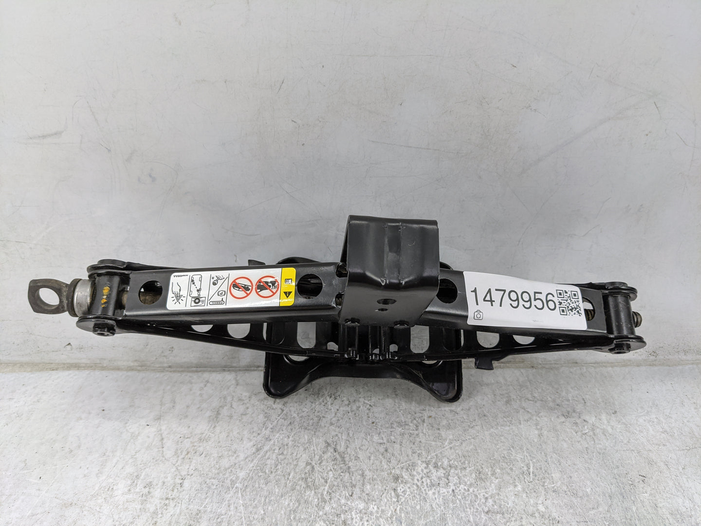 2015 Dodge Journey Spare Scissor Car Jack Black - Oemusedautoparts1.com
