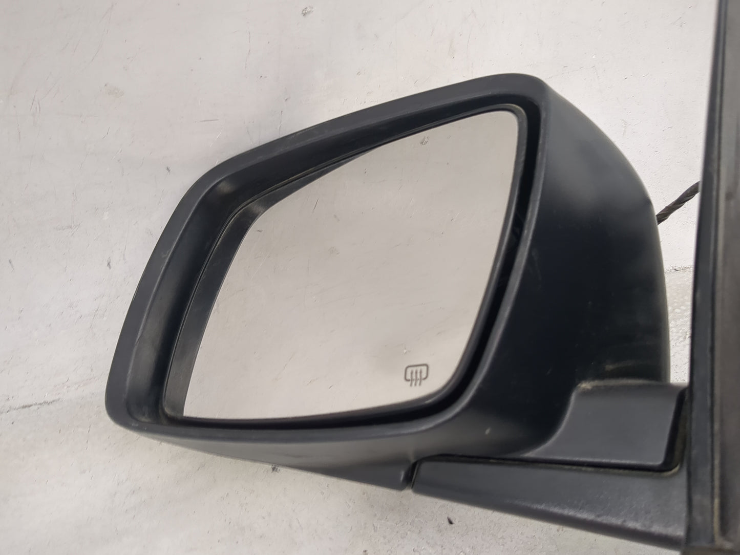 2015 Dodge Journey Driver Side View Mirror - Left Door Mirror OEM Used - Oemusedautoparts1.com