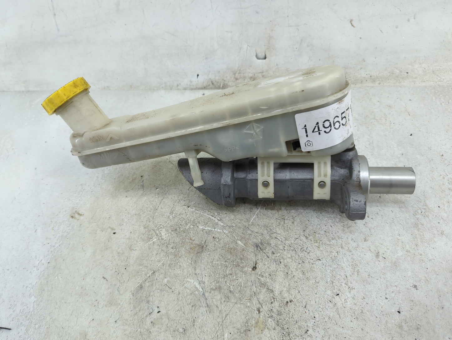 2015 Dodge Journey Brake Master Cylinder 1496571 - Oemusedautoparts1.com